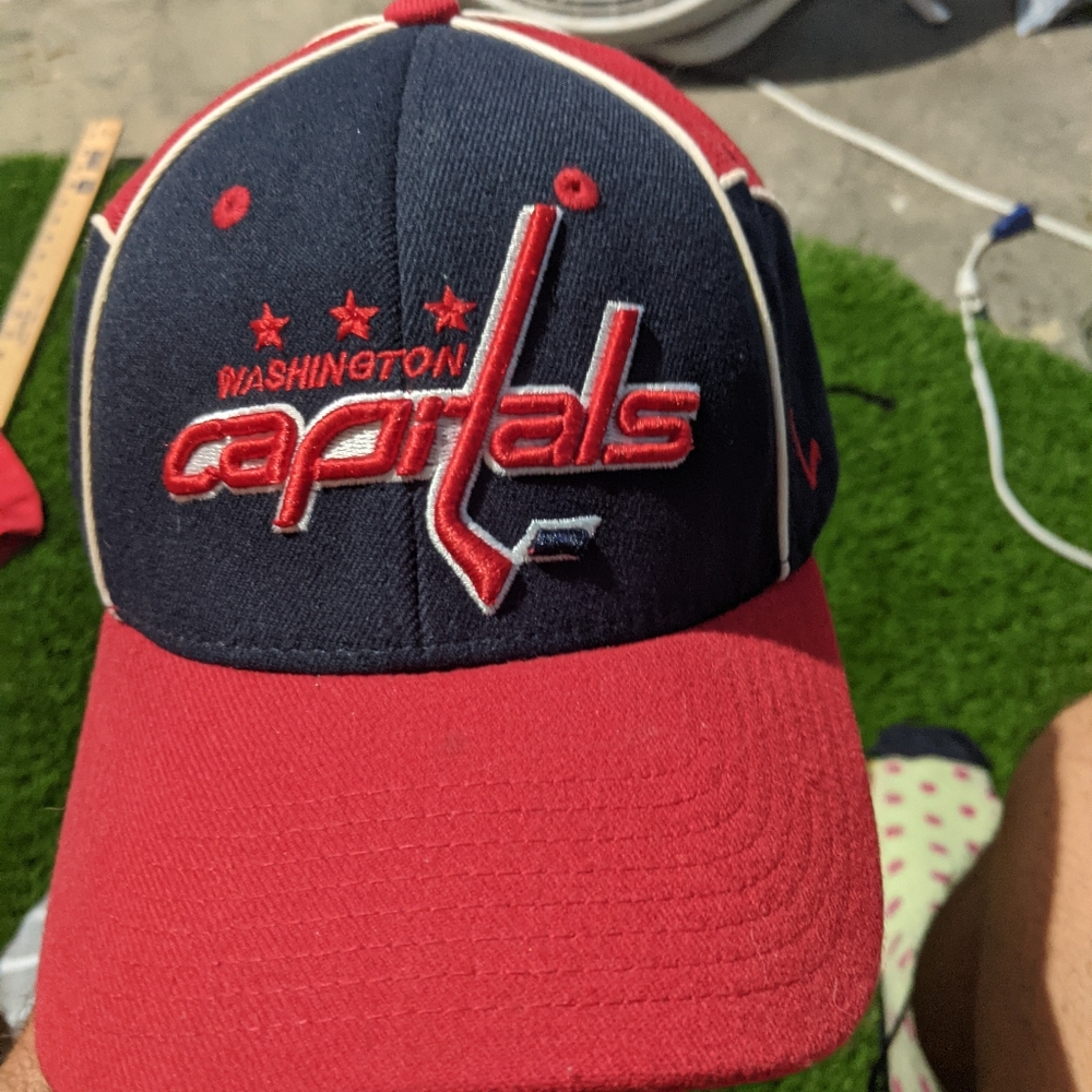 Zhats Washington Capitals Embroided Fitted Cap Size XL